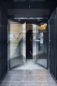 Porte battante automatique Lacroix