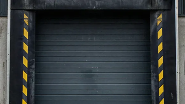 Portes industrielles et logistiques